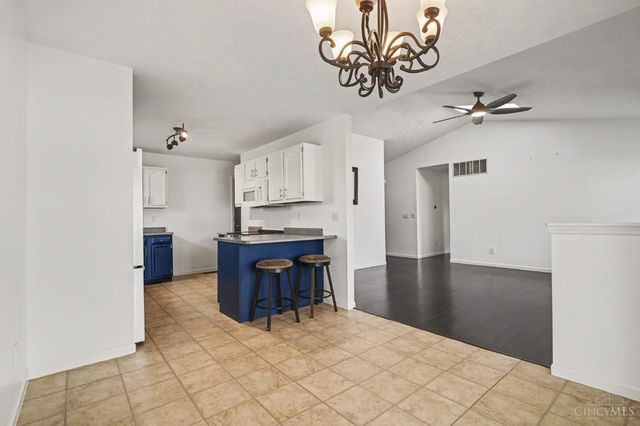 8 Robin Way, Pierce Twp, OH 45102