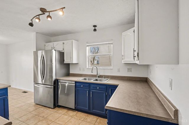 8 Robin Way, Pierce Twp, OH 45102