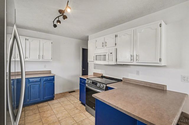 8 Robin Way, Pierce Twp, OH 45102