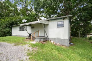807 E E Chestnut St, Lafollette, TN 37766