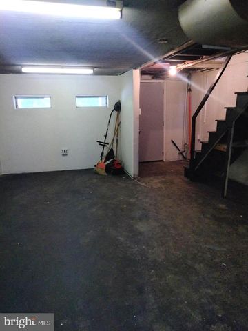 6667 CHURCH LN, Upper Darby, PA 19082