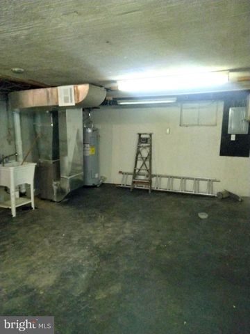 6667 CHURCH LN, Upper Darby, PA 19082