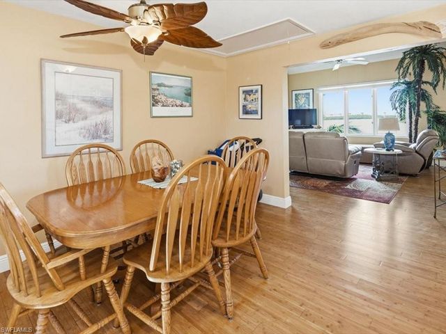 230 Harbor PL N, Goodland, FL 34140