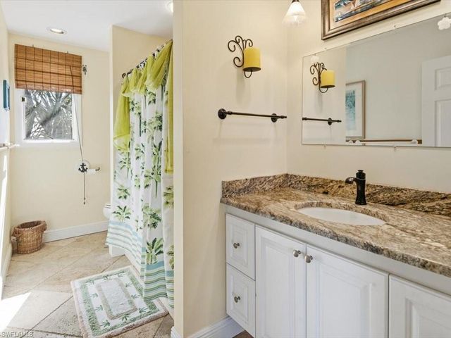 230 Harbor PL N, Goodland, FL 34140