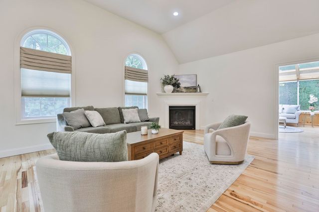 3 Wadsworth Drive, Brookline, NH 03033