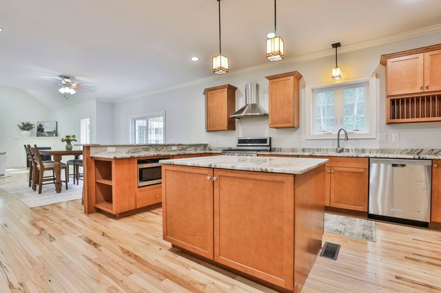 3 Wadsworth Drive, Brookline, NH 03033