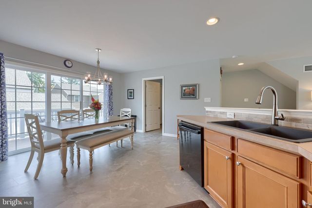 2201 HAMPSHIRE AVE, Lancaster, PA 17601