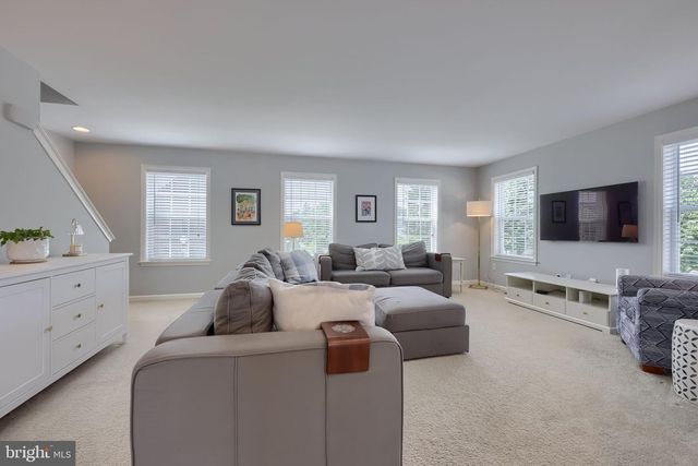 2201 HAMPSHIRE AVE, Lancaster, PA 17601