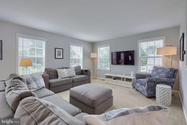 2201 HAMPSHIRE AVE, Lancaster, PA 17601