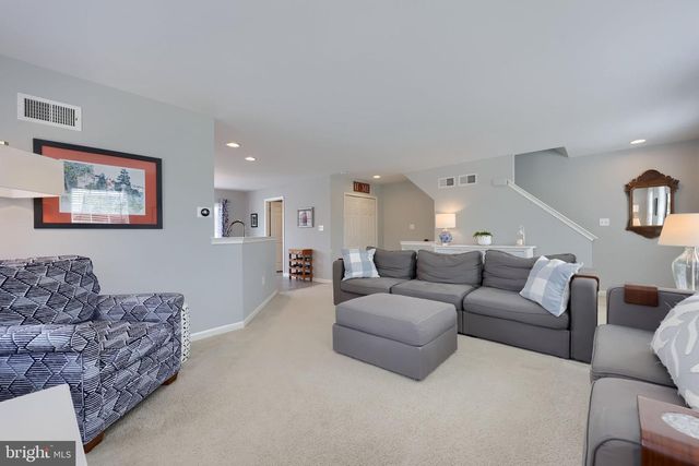 2201 HAMPSHIRE AVE, Lancaster, PA 17601