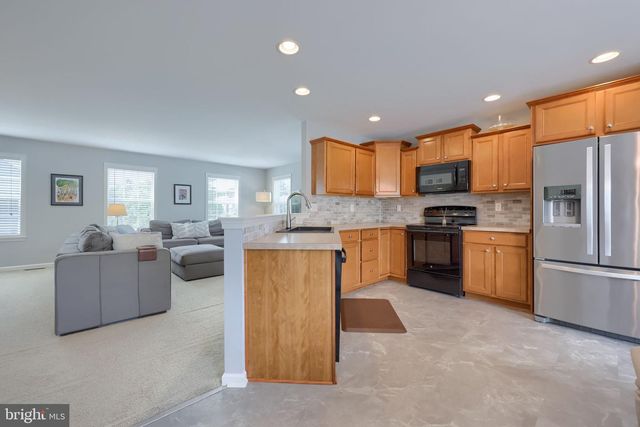 2201 HAMPSHIRE AVE, Lancaster, PA 17601