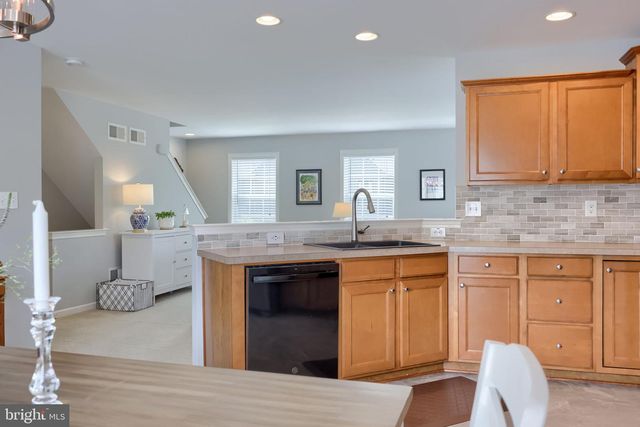 2201 HAMPSHIRE AVE, Lancaster, PA 17601