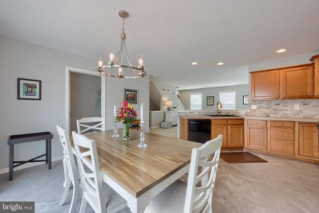 2201 HAMPSHIRE AVE, Lancaster, PA 17601