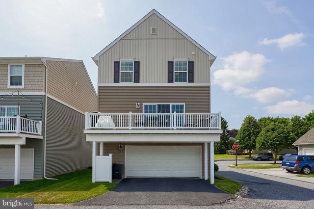 2201 HAMPSHIRE AVE, Lancaster, PA 17601