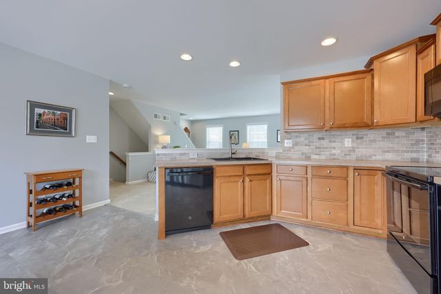 2201 HAMPSHIRE AVE, Lancaster, PA 17601