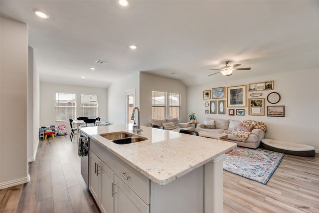 2373 Aspen Hill Drive, Forney, TX 75126