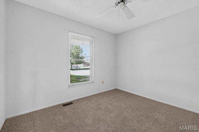 22 Burlington Court, St Charles, MO 63304