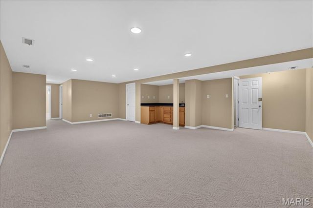 22 Burlington Court, St Charles, MO 63304