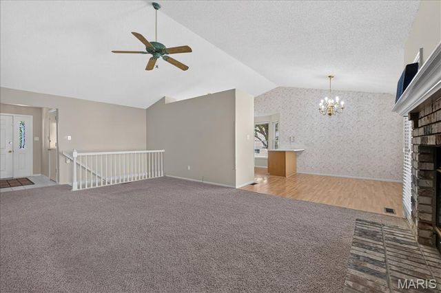 22 Burlington Court, St Charles, MO 63304