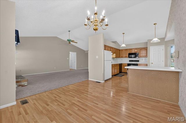 22 Burlington Court, St Charles, MO 63304