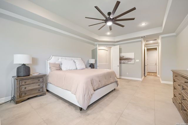 208 ENGLEWOOD LN, Castroville, TX 78009