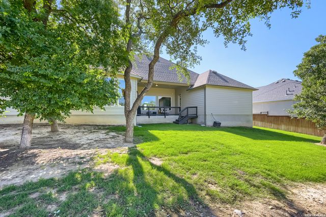 208 ENGLEWOOD LN, Castroville, TX 78009