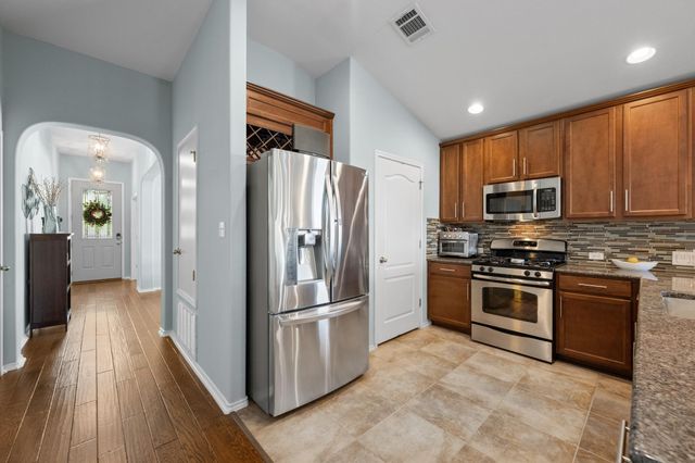 7309 Lookout Bluff TER D5, Austin, TX 78735