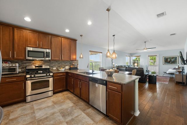 7309 Lookout Bluff TER D5, Austin, TX 78735