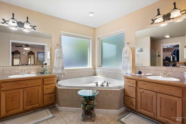 442 Pioneer Path, Twin Falls, ID 83301