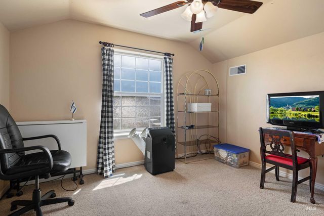 442 Pioneer Path, Twin Falls, ID 83301