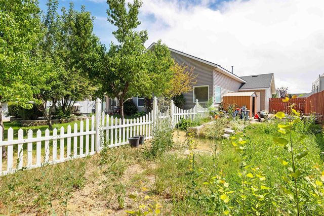 442 Pioneer Path, Twin Falls, ID 83301