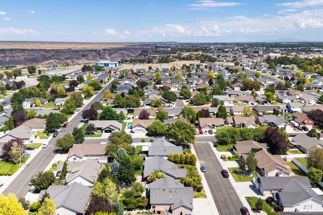 442 Pioneer Path, Twin Falls, ID 83301