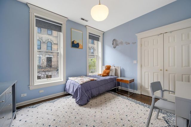 1900 N Fremont Street, Chicago, IL 60614