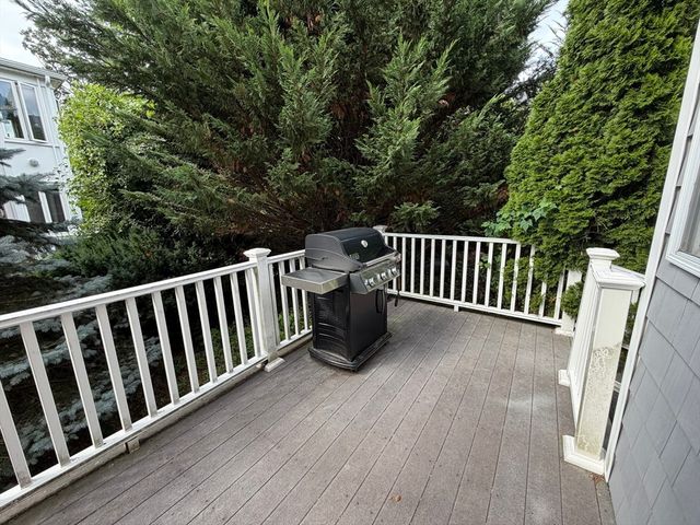28 Sparrow Street 28, Boston, MA 02132