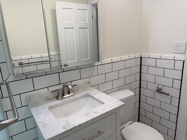 28 Sparrow Street 28, Boston, MA 02132