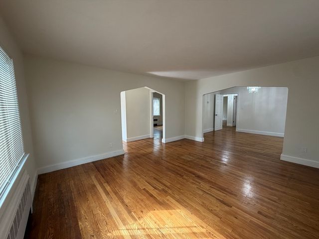 28 Sparrow Street 28, Boston, MA 02132
