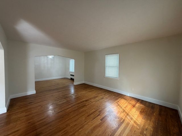 28 Sparrow Street 28, Boston, MA 02132