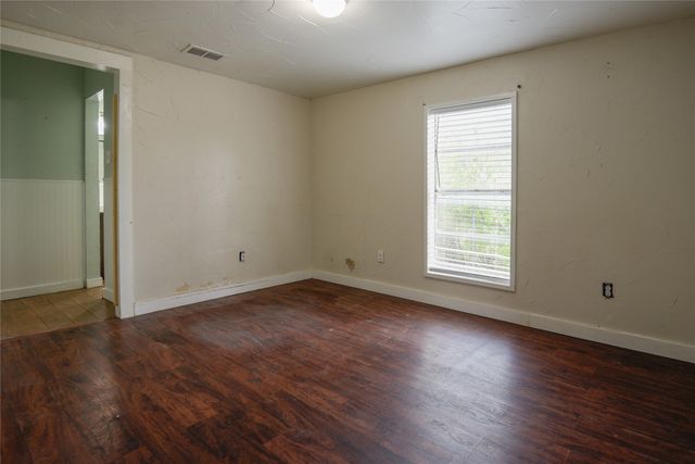 1002 Dodge Street, Stephenville, TX 76401
