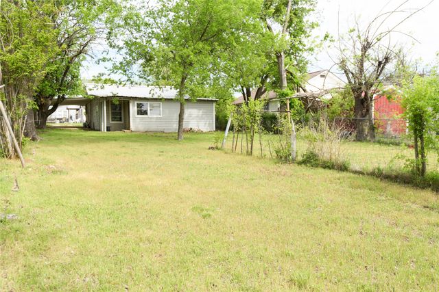 1002 Dodge Street, Stephenville, TX 76401