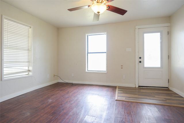 1002 Dodge Street, Stephenville, TX 76401