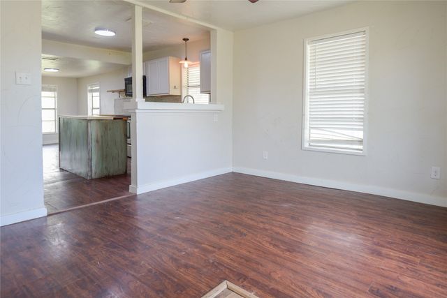 1002 Dodge Street, Stephenville, TX 76401