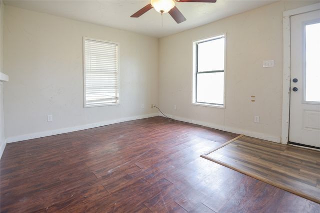 1002 Dodge Street, Stephenville, TX 76401