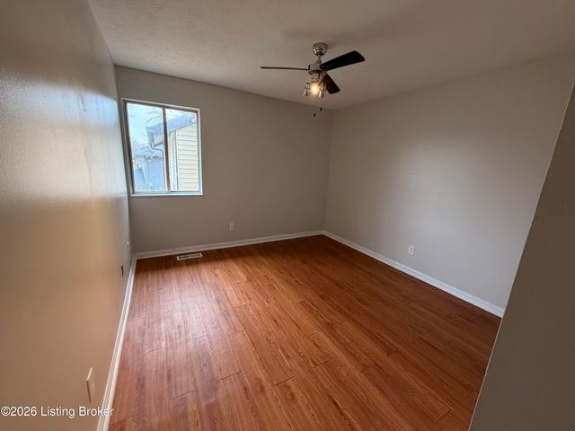 11403 N Tazwell Dr, Louisville, KY 40241