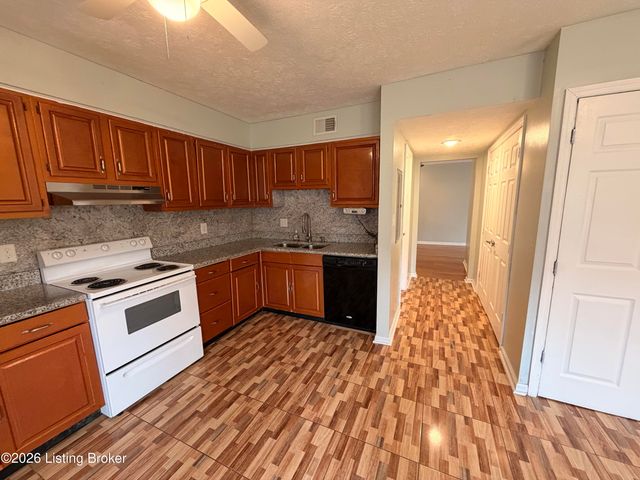 11403 N Tazwell Dr, Louisville, KY 40241
