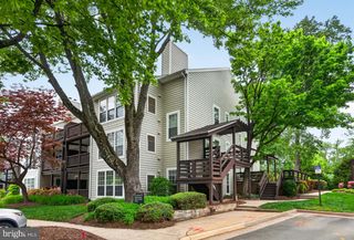 10146 OAKTON TERRACE RD #10146, Oakton, VA 22124