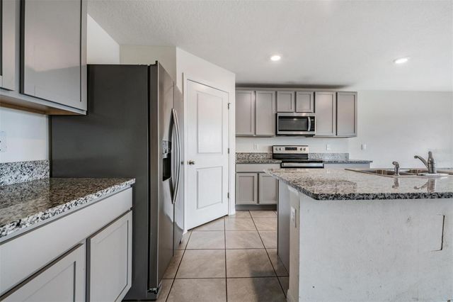 37214 ANGEL WINGS AVENUE, Zephyrhills, FL 33541