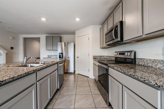 37214 ANGEL WINGS AVENUE, Zephyrhills, FL 33541