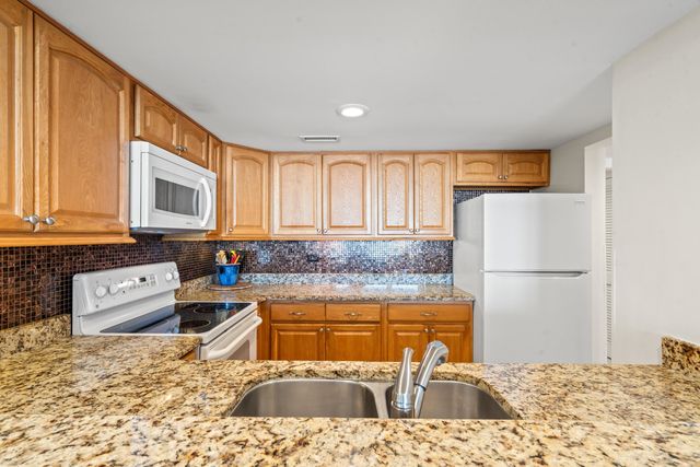 100 Ocean Creek Dr Apt F7, Myrtle Beach, SC 29572