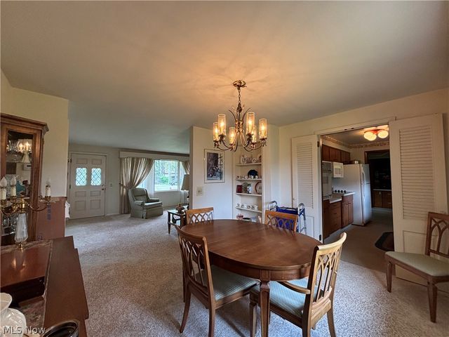 2552 Applegrove Street NW, North Canton, OH 44720