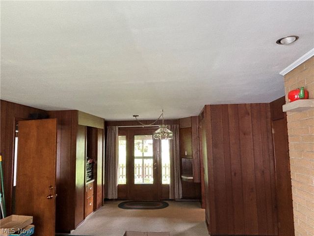 2552 Applegrove Street NW, North Canton, OH 44720